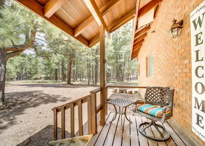 Fire Pit & Grill: Spacious 'forest Lakes Chalet' *